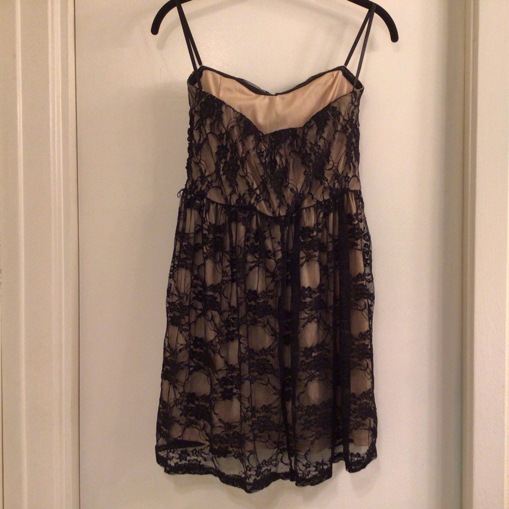 AUW./.STRAPLESS.BLACK.LACE.DRESS - Picture 2 of 9